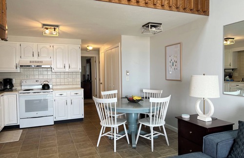 Ocean Park Condo | Oceanfront Condo – Walk to Pier & beach out your front door!