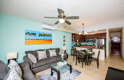 Playacar Fase I Condo | Oceanfront Condo, Drink & Snack Pool Bar, Excellent Location to 5th avenue!