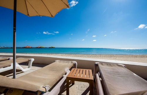 Playacar Fase I Condo | Oceanfront Condo, Drink & Snack Pool Bar, Excellent Location to 5th avenue!