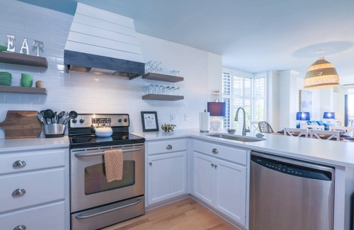 Isle of Palms Condo | Oceanfront Condo with Serene Ocean Views, Bunk Bedroom, Community Pool, Kid Pool & Playground