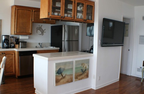 Eastern Malibu Apartment | Oceanfront Cottage On Sandy Carbon Beach – Pelican