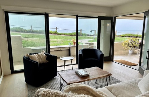 Solana Beach Apartment | Oceanfront Fully Remodeled 2BR 2BA, Pool, Hot Tub, Gated Parking