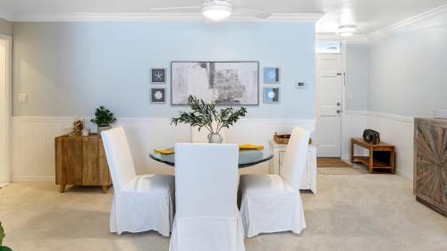 Eastern Malibu House | Oceanfront Gem w Balcony Pool Hot Tub Carbon Beach Access Bluewater Haven by AvantStay