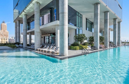 Downtown Miami Apartment | Oceanfront Group Stay: 4BR in Downtown Miami