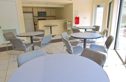 Butler Beach Apartment | Oceanfront Hibiscus A103 Bliss Free Tix