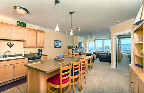 Lincoln City Condo | Oceanfront, Hot Tub, Onsite Pool - Pacific Life