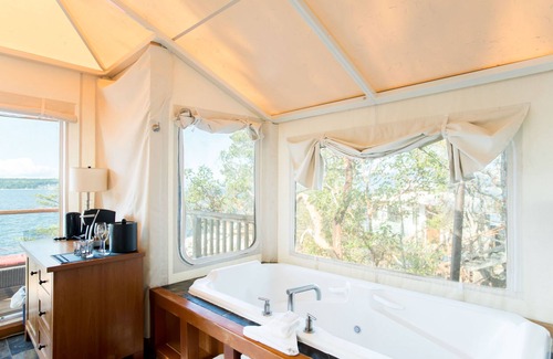 Halfmoon Bay Resort | Oceanfront Luxury Tenthouse B