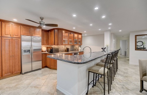 South Mission Beach Condo | OCEANFRONT LUXURY—Summer booking fast so Hurry and book!