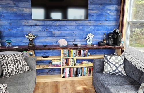 Meteghan Cottage | Oceanfront mini home, two decks, with spectacular views.