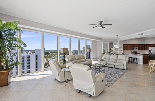 Sandestin Condo | Oceanfront Penthouse. Million Dollar View! Tides 1506