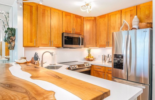 Ala Moana Condo | Oceanfront Penthouse - Zen Oasis Waikīkī