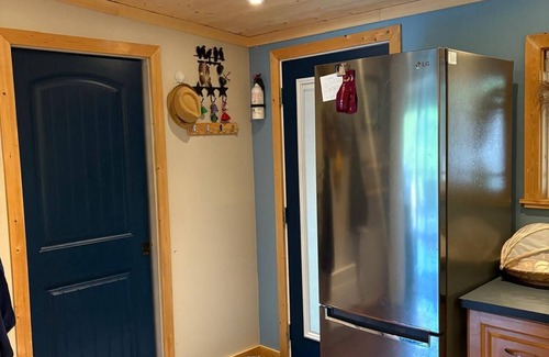 Madeira Park Cabin | Oceanfront Private Peaceful Cabin on an Acre