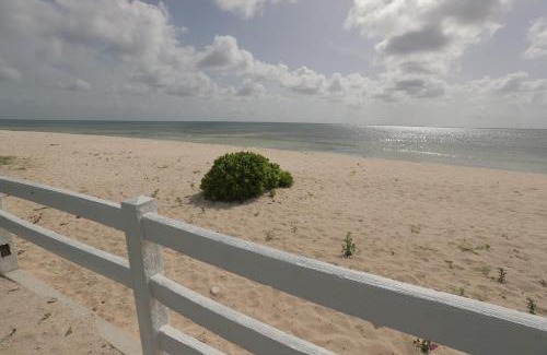 Cockburn Town Villa | Oceanfront Resort-Style Oasis -Private Pool & Car