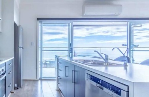 Wirrina Cove House | Oceanfront Retreat Wirrina Cove Fleurieu Coast