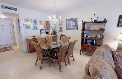 Seven Mile Beach Condo | Oceanfront Serenity on 7 Mile Beach, Ground Floor, Fully equipped Condo