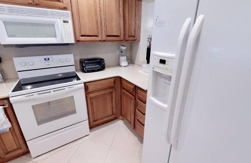 Seven Mile Beach Condo | Oceanfront Serenity on 7 Mile Beach, Ground Floor, Fully equipped Condo