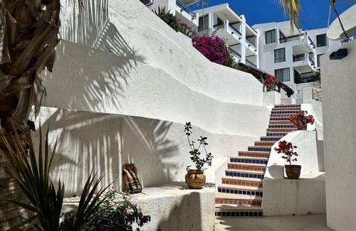 Buenavista House | Oceanfront Two Bedroom Villa at Mar y Sol