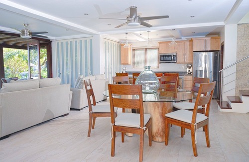 St. Ann's Bay Villa | Oceanfront Villa @ Chukka Cove nr St Ann’s Bay; private deck, cove, pool, cook