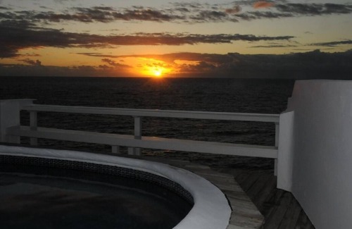Ocean City House | Oceanfront villa on cliff with spectacular view