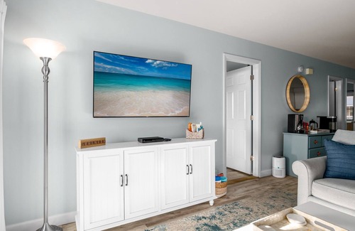 North Carolina Coast Condo | Oceanfront. Walk to Boardwalk. 2 King Beds. Beach Gear. Coffee Bar.