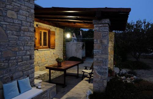 Koumeika Apartment | Oceanis cottage house