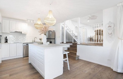 Burnett Heads House | OceanMist Holiday Home - beachfront property!n