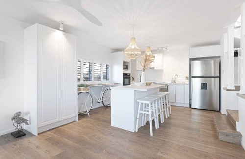 Burnett Heads House | OceanMist Holiday Home - beachfront property!n