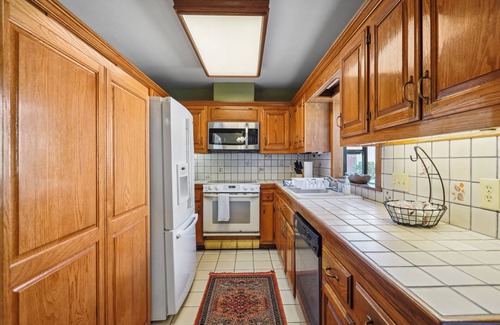 Belmont Shore House | Oceanpark Oasis, Ocean View Balcony, 3 BD, King Bed, 5 Min Walk to Beach, Arcade