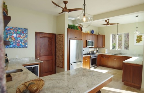 Hart Bay Villa | Oceanport Villa : Great location, stunning views with pool and spa