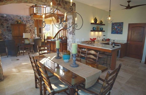 Hart Bay Villa | Oceanport Villa : Great location, stunning views with pool and spa