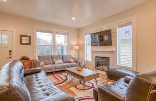Netarts House | Oceans Treasure - Meredith Lodging