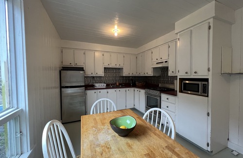 Dunfield Cottage | Oceanside Artists Cottage, Dunfield, Trinity Bay