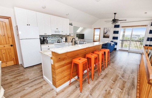 Whalehead Beach House | Oceanside, close to beach & shopping! WC904, What's Up Beaches