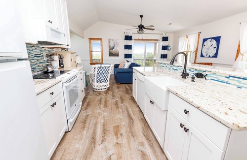 Whalehead Beach House | Oceanside, close to beach & shopping! WC904, What's Up Beaches
