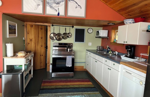 Bernard Cottage | Oceanside Harbor Cottage-1BR-4 Miles from Acadia National Park