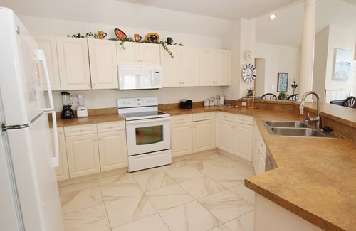 Buck Island House | Oceanside, Hot Tub, Close to Shopping, BU14, Green Grass and High Tides