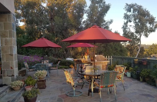Fire Mountain House | Oceanside Overlook. 4 Bdr/3 Ba Hilltop Home. Walk Or Bike To C' Bad Or O' Side!