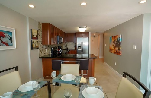 Miami Beach Apartment | OCEANVIEW 1 bedroom 2 bath TERRACE and PARKING