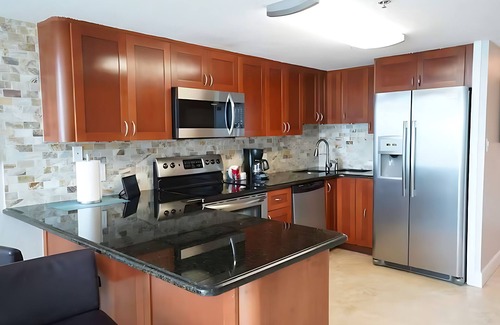 Miami Beach Apartment | OCEANVIEW 1 bedroom 2 bath TERRACE and PARKING