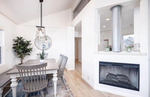 Montara House | Oceanview Beach Home Walk to Beach Trails Food Family Activities