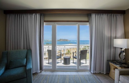 Oyster Pond Resort | Oceanview Condo , 5 minute walk to Dawn Beach & use of Marriot's amenities!