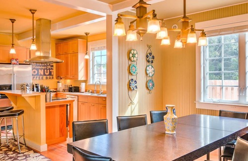 Ocean Park House | OceanView, Hot Tub, Pets OK, Fenced Yard, Playset, VolleyBall (1303B)
