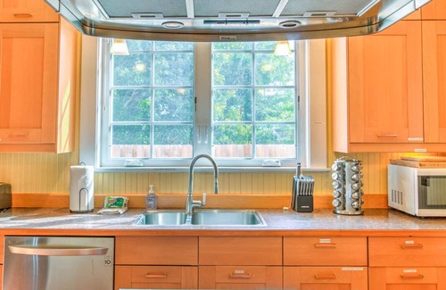 Ocean Park House | OceanView, Hot Tub, Pets OK, Fenced Yard, Playset, VolleyBall (1303B)