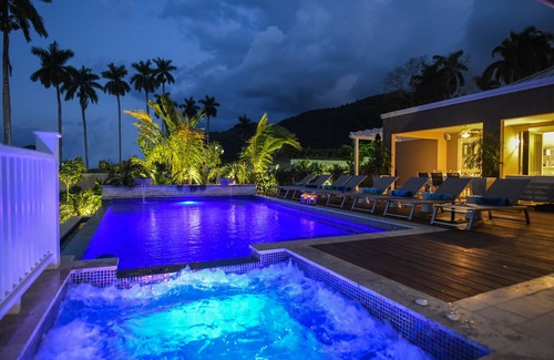 Reading Villa | Oceanview Luxury villa w/Pool/jacuzzi/tennis in gated community with gym