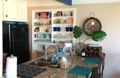 Matagorda House | Oceanview, Updated, Wi-Fi , Pool. Family Unit for 6 - Must be 25+ to rent.