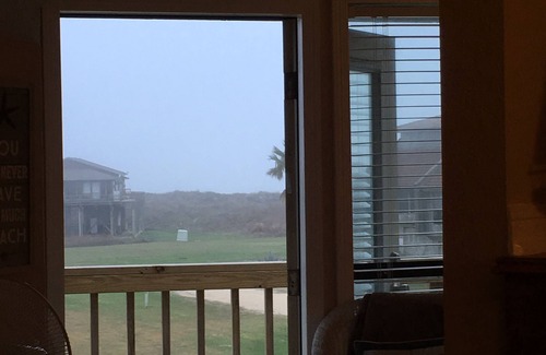 Matagorda House | Oceanview, Updated, Wi-Fi , Pool. Family Unit for 6 - Must be 25+ to rent.