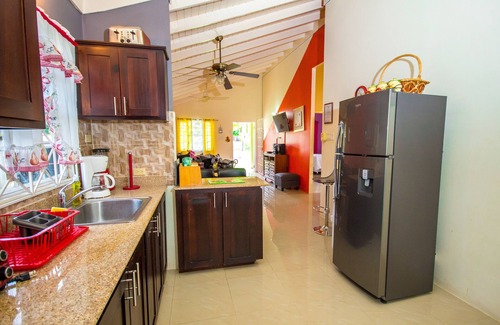 Mammee Bay Estates House | Ocho Rios Drax Hall 2 bed sleeps 4- 5 ppl