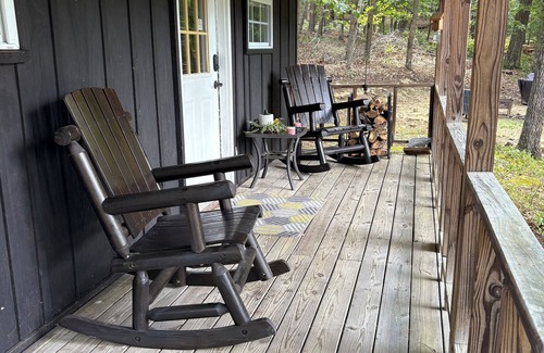 Benton Cabin | Ocoee Campin' - Cozy Cabins & Tent Camping
