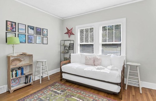 Earlewood House | Oconee Cottage Earlewood Park