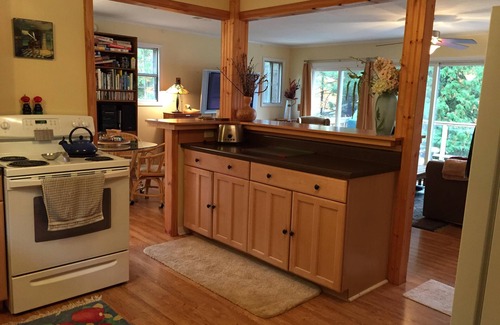Central Lake House | October dates for fall colors opened@Lake Home: Country Living w/Modern Comforts